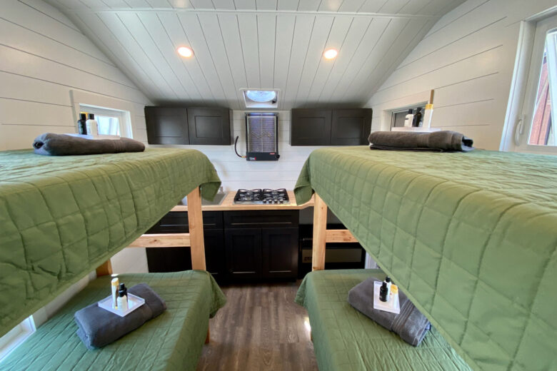 L'intérieur de la Uncharted Tiny Homes