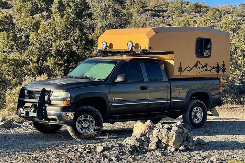 Un pickup aménagé en long