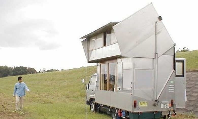 Un camping car aménagé sur deux étages