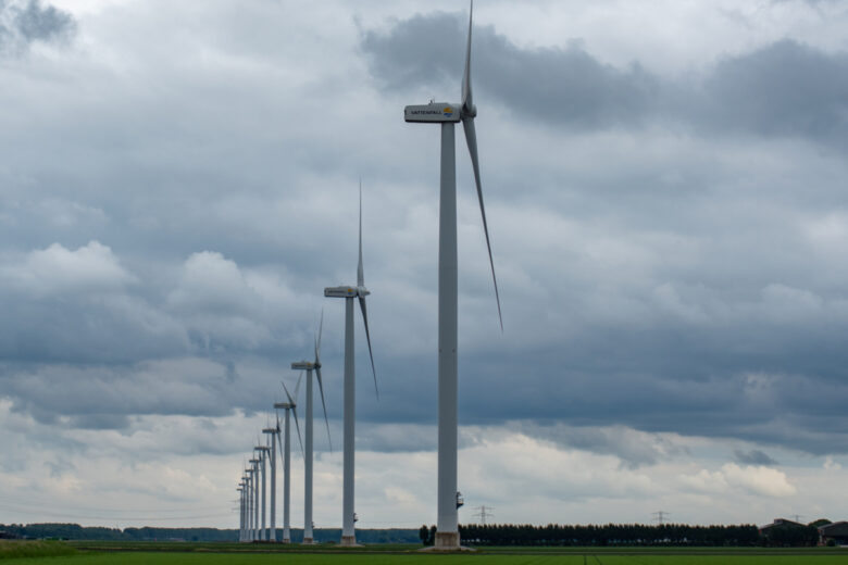 Un parc éolien (Pays-Bas 7 juin 2020)