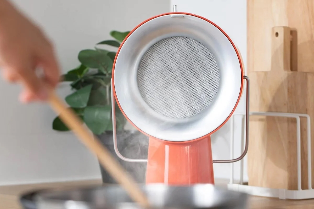 AirHood : il invente une hotte de cuisine portable et affole les compteurs  sur Kickstarter - NeozOne