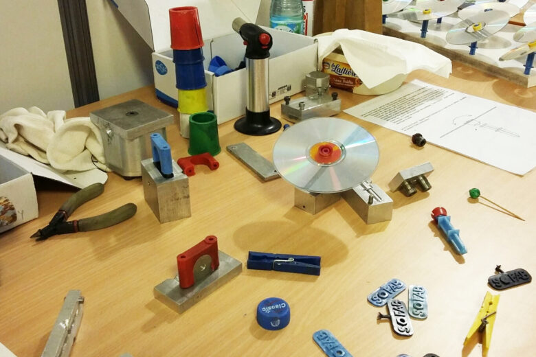 Une machine pour fabriquer des objets du quotidien avec du plastique