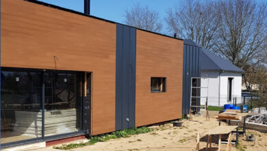 Mayenne : ils construisent leur maison avec six containers d'expédition