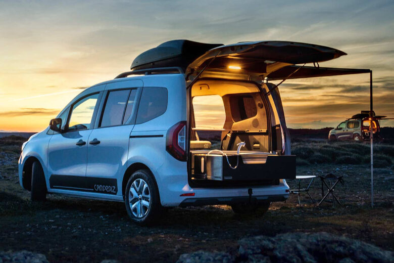 Le Nouveau Renault Kangoo Camperiz au couché du soleil