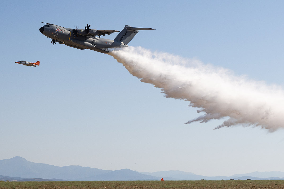 Un kit de conversion clé en main, permettant de reconvertir des avions de transport militaires immobilisés au sol ou inutilisés en avions bombardiers d'eau.