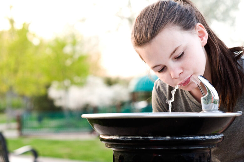 Des fontaines d'eau potable accessibles dans de nombreuses villes 