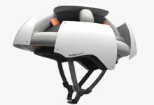 Un casque de vélo airbag