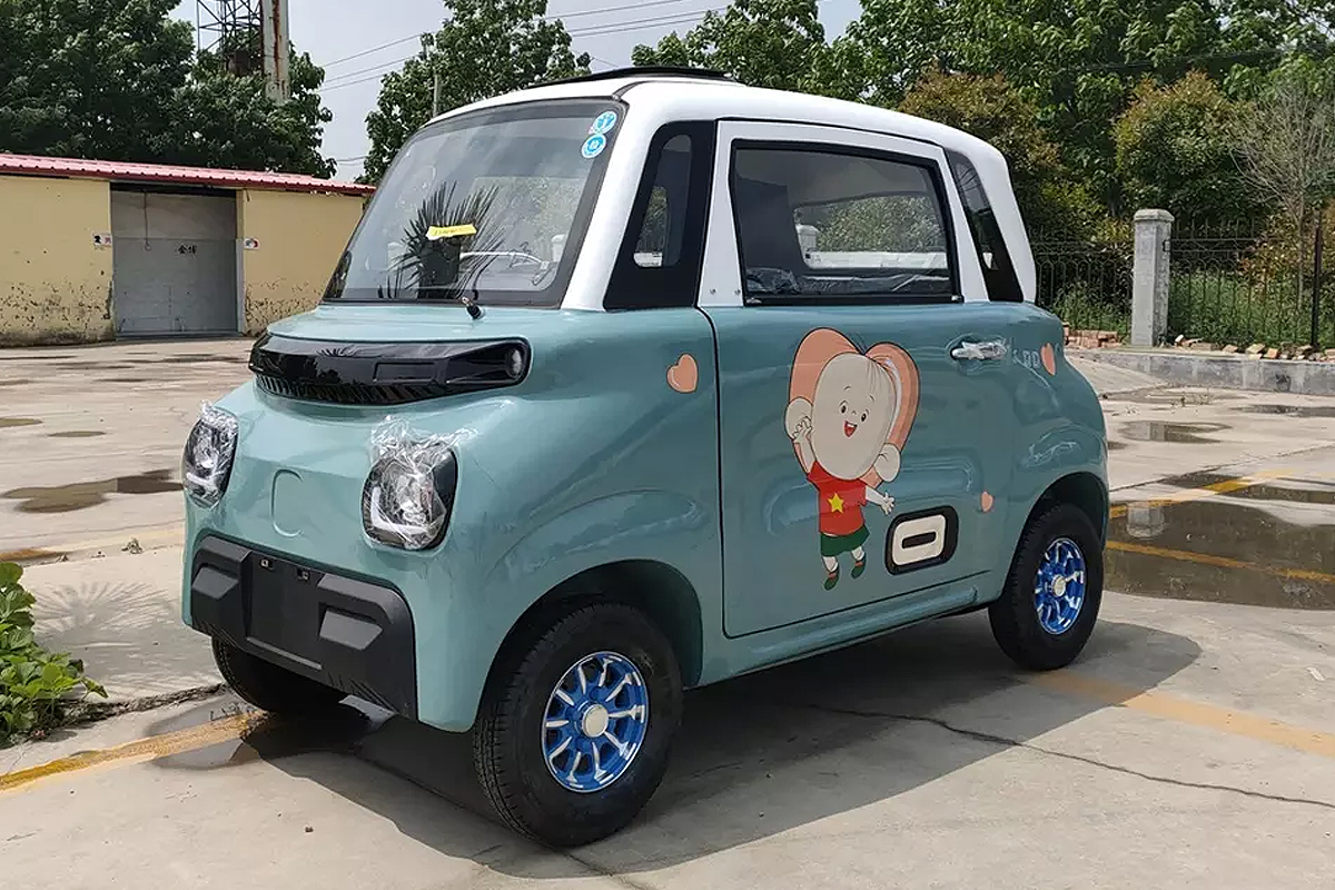 Une copie Chinoise de la Citroën Ami