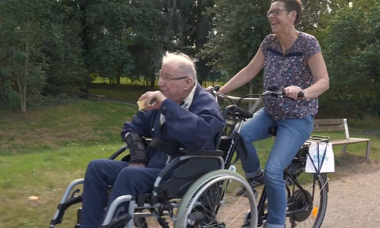 L’association En Selle Marcelle propose des balades en vélo cargo pour les résidents d’EHPAD.