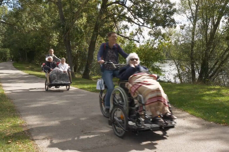 "Nous proposons des balades en triporteur pour les personnes âgées, personnes en situation de handicap et les personnes fragiles isolées."