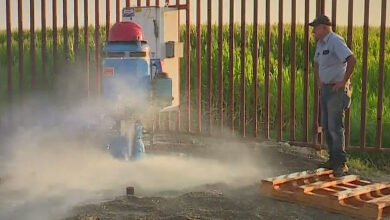 Fermier et inventeur de Turlock utilisant une technique spéciale pour maintenir le fonctionnement des puits d'irrigation