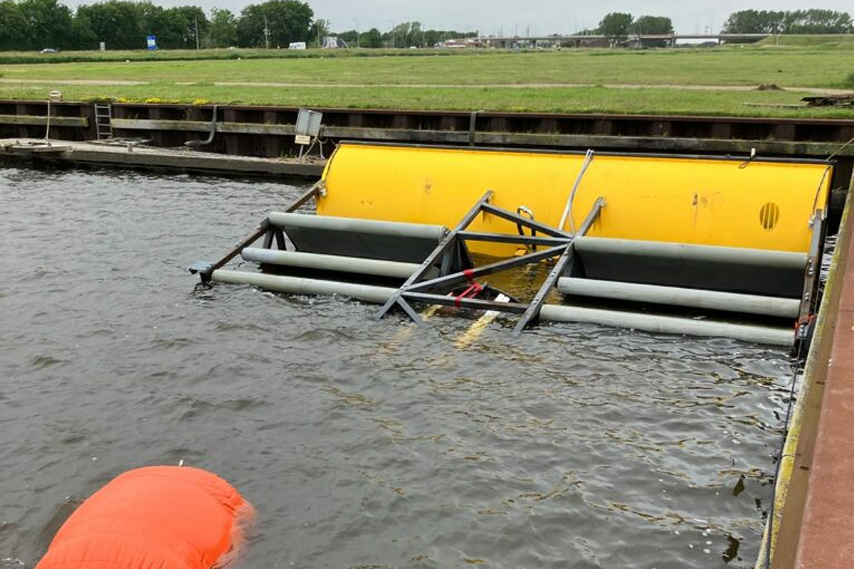 La première hydrolienne flottante de Slow Mill vient d'être mise à l'eau