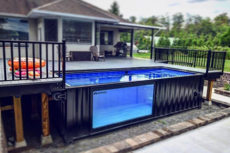 Une piscine container avec "fenêtre"