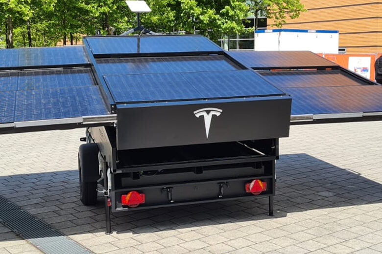Une remorque de recharge solaire Tesla ?