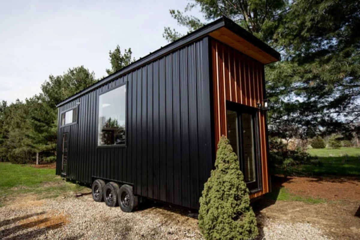 Une Tiny House de bois et de métal