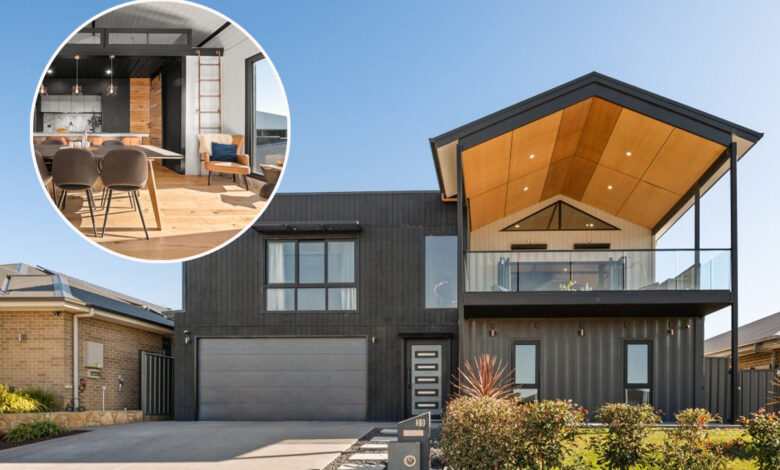 Une maison construite avec 12 containers de marchandises