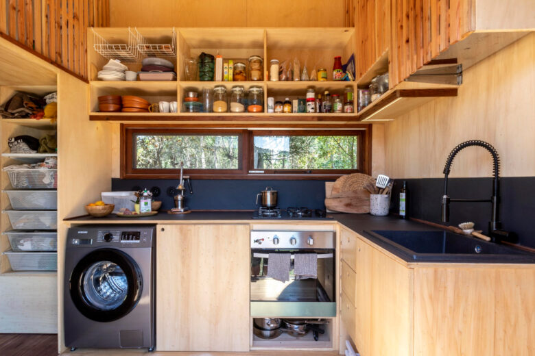 L'intérieur de la Tiny House Baleia T.O.W