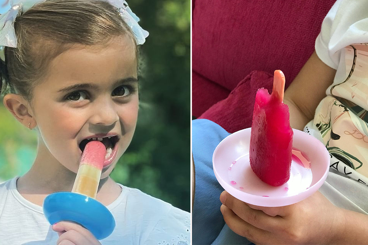 Un Bébé Qui Mange Une Glace