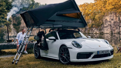 Une tente de toit Porsche