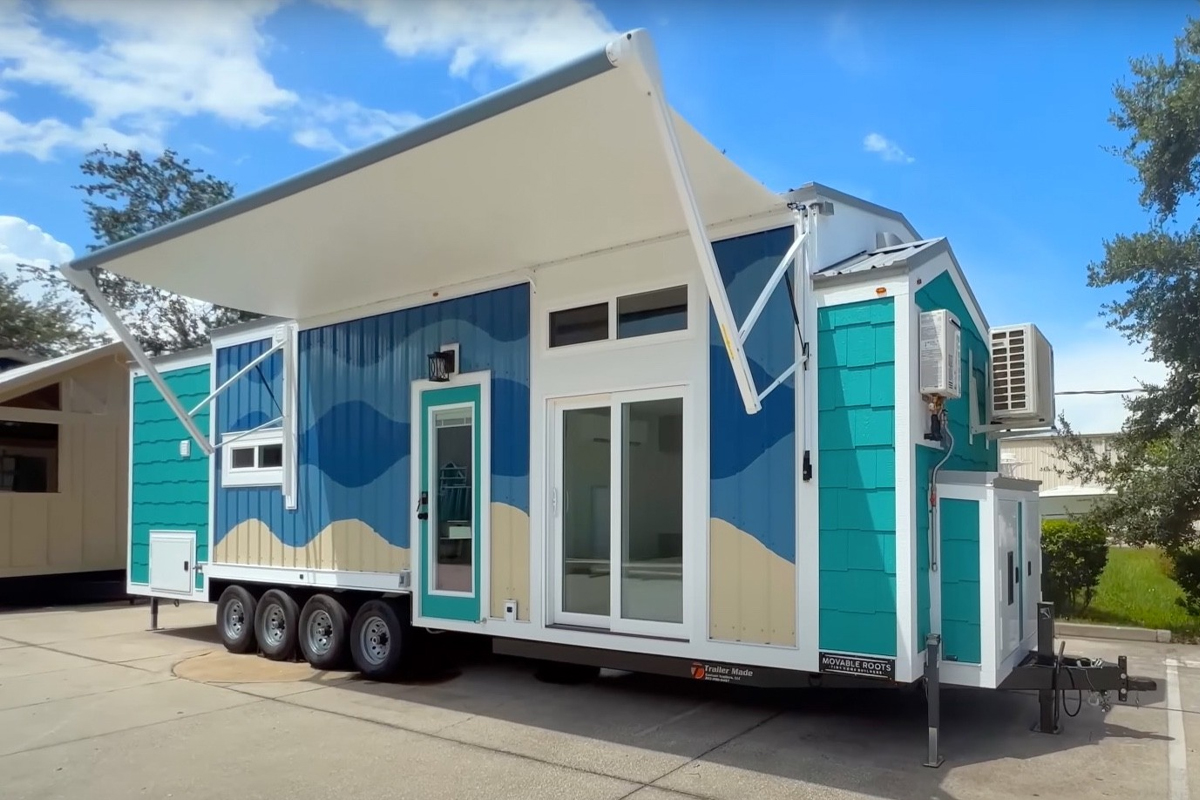 Une très grande Tiny House bleue