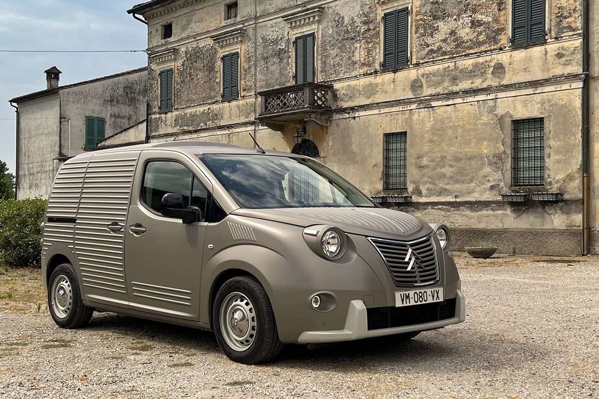 Le carrossier Caselani ressuscite la Citroën 2 CV Fourgonnette et Acadiane