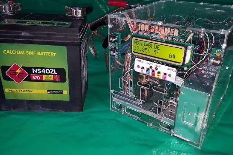 The Battery Alchemist, un dispositif de régénération de batterie de véhicule électrique hybride, inventé par Ancel Bhagwandeen.