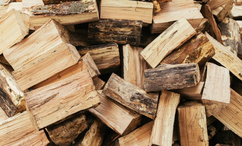 Pile De Bois De Chauffage