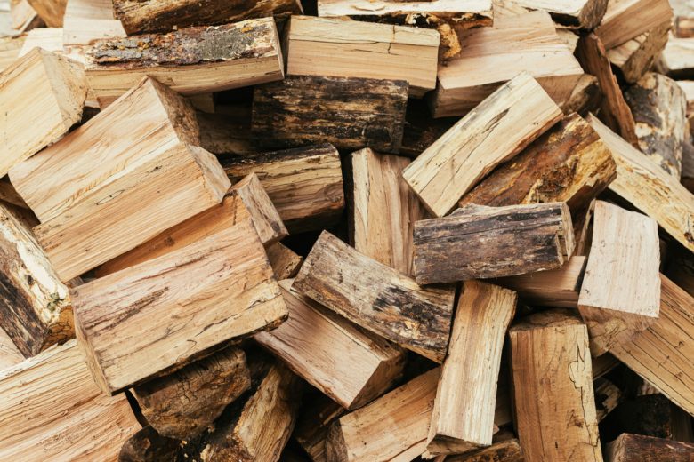 What is the best and most efficient wood for heating?