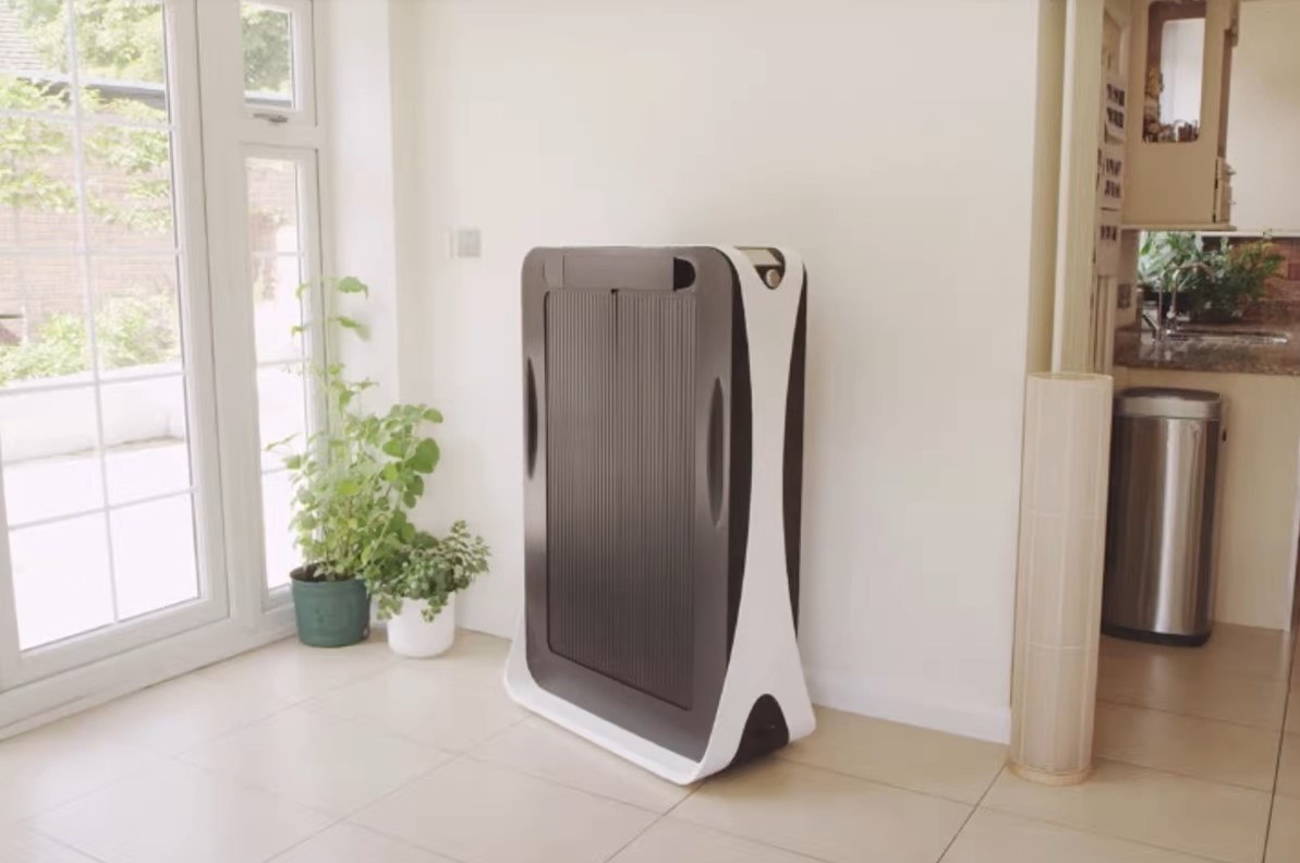 Yunlinli dévoile une cabine portable et pliable qui repasse automatiquement  le linge - NeozOne