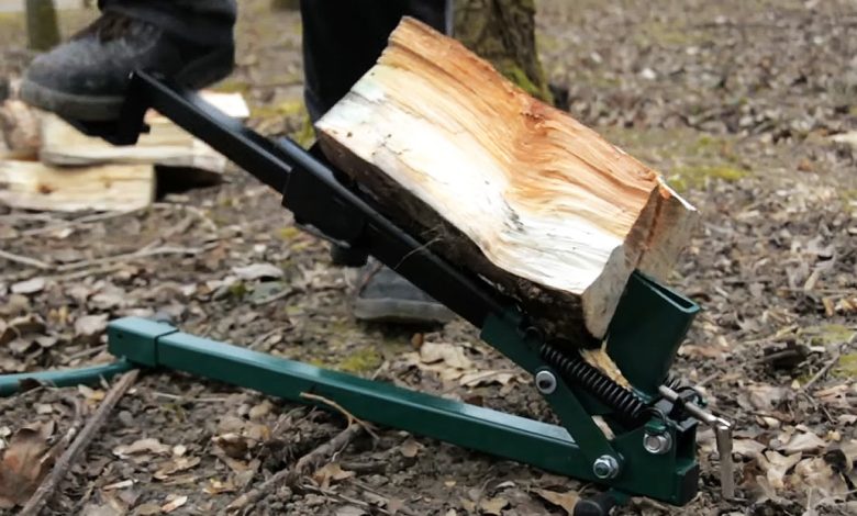 L'invention de la fendeuse de bûches à pied pour couper du bois de  chauffage sans effort - NeozOne