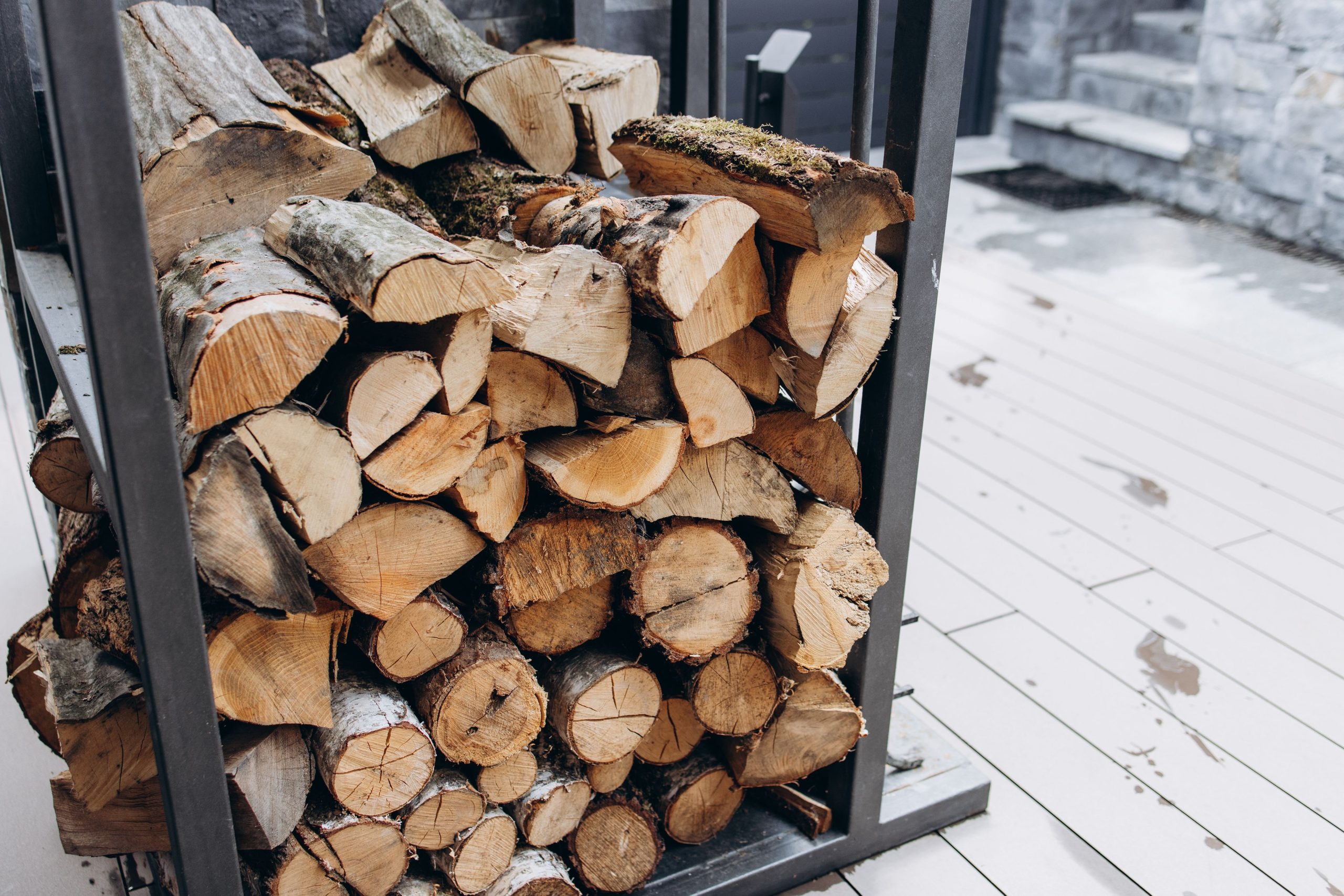 Fendeur de bûches : 12 inventions innovantes pour couper du bois de  chauffage sans effort - NeozOne