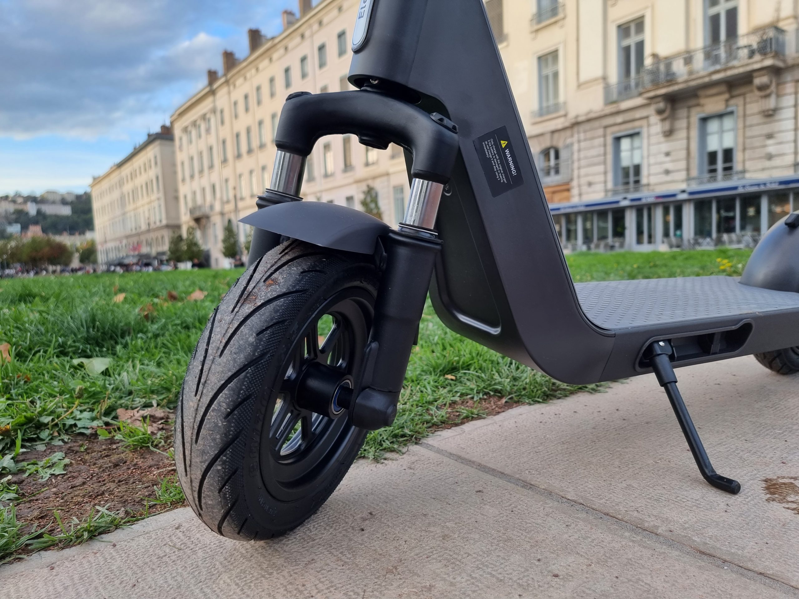 100€ sur Trottinette électrique Eleglide Coozy Avec clignotant