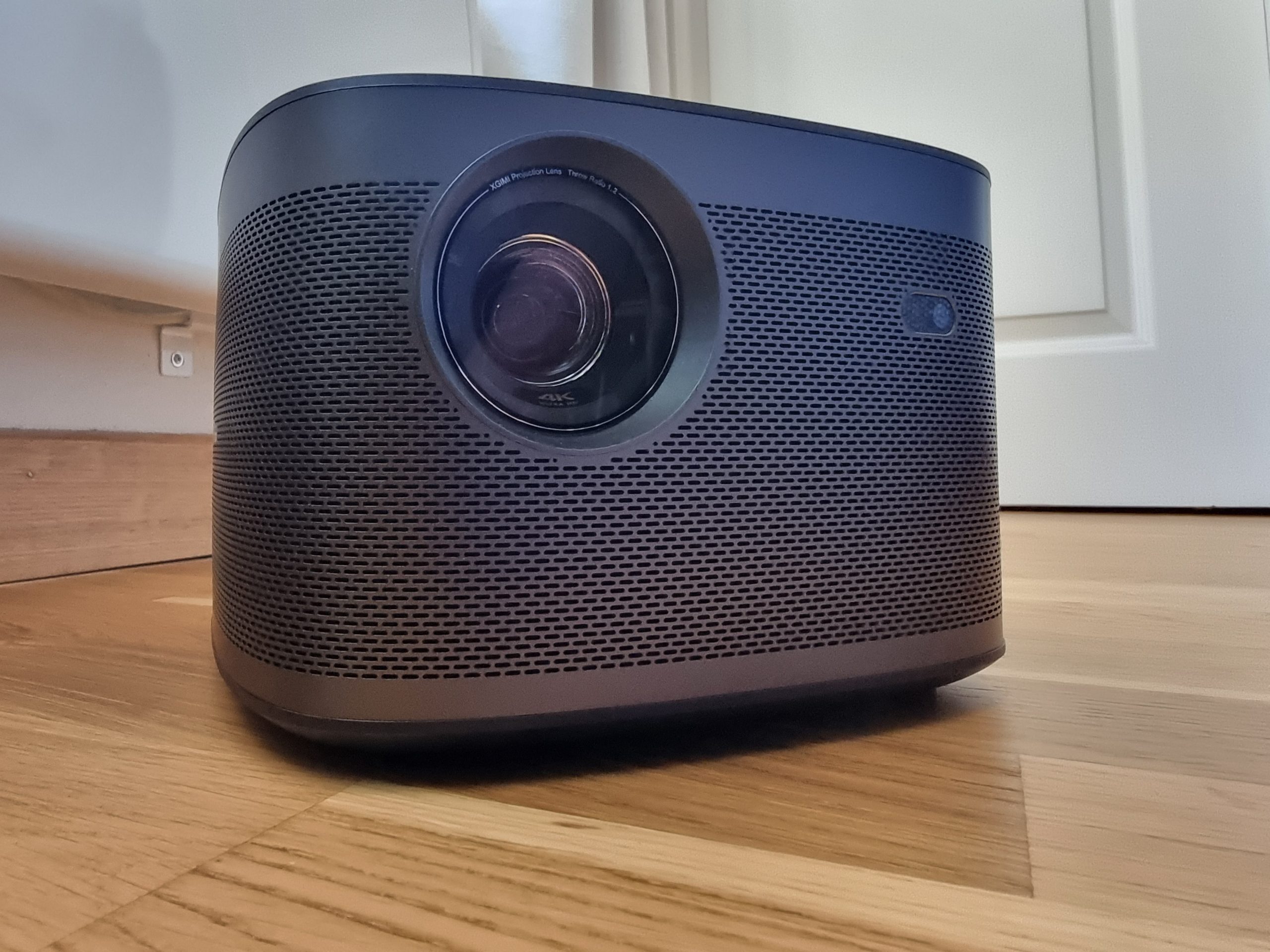 Nous avons testé le vidéoprojecteur XGIMI Horizon Pro 4K (2 200 Lumens) -  NeozOne