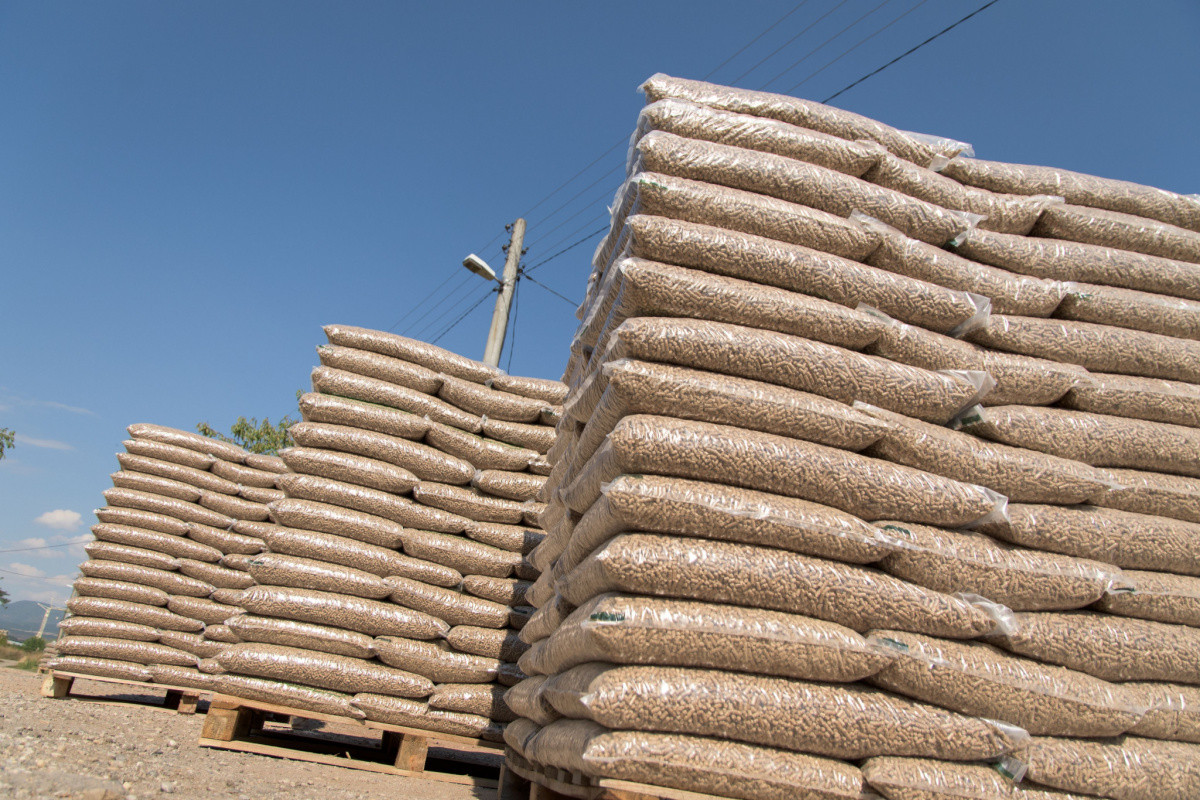 Haute-Saône : avec la hausse du prix de l'énergie, le pellet a le vent en  poupe - France Bleu