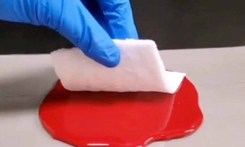 Une « feuille de gel » fabriquée à partir d'un matériau semblable à la gélatine