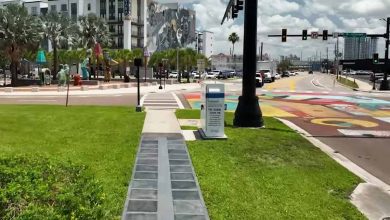 Un trottoir solaire pour alimenter les feux de circulation.