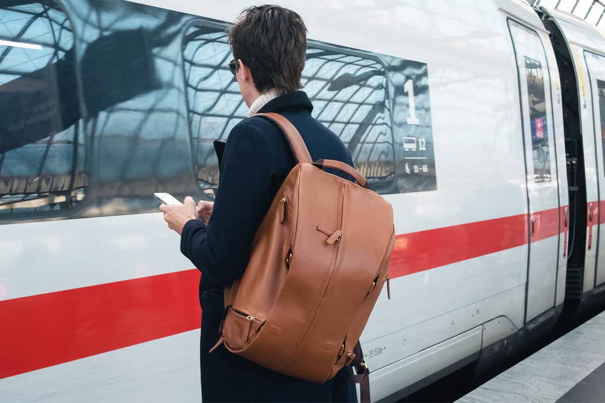 L'invention ingénieuse d'un sac de voyage modulaire 5 en 1 qui s'adapte au  volume de vos affaires - NeozOne