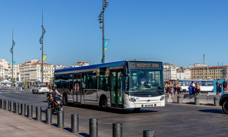 Les propriétaires d'un véhicule Crit'air 5 à Marseille peuvent échanger leur véhicule polluant contre un abonnement gratuit aux transports en commun.
