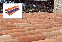 Un module photovoltaïque unique qui ressemble à une véritable tuile en terre cuite.