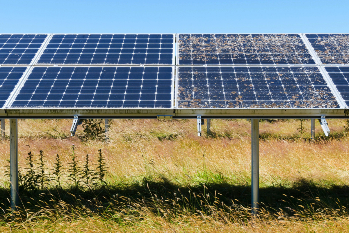 Nettoyer ses panneaux solaires, c’est s’assurer d’obtenir le meilleur rendement possible.