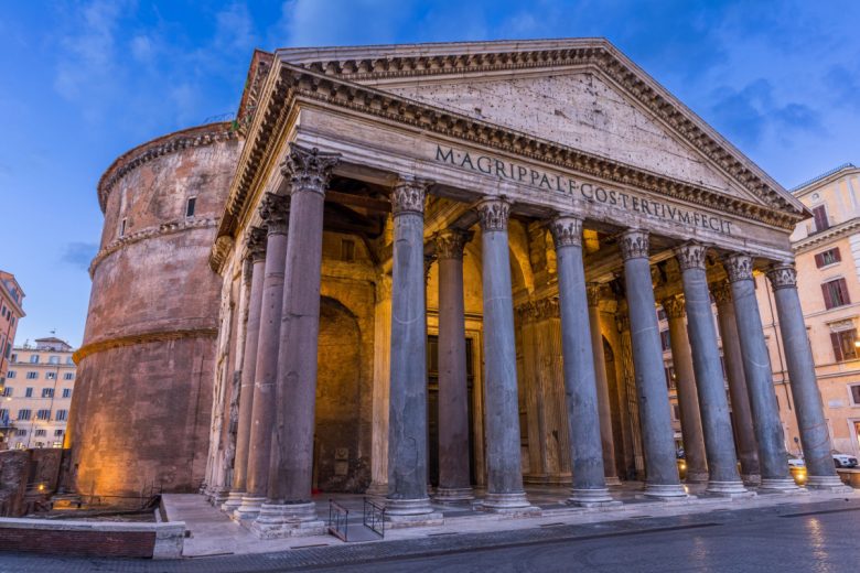 Panthéon à Rome la nuit, Italie