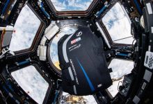 Le gilet AstroRad dans le module Cupola à bord de la Station spatiale internationale.