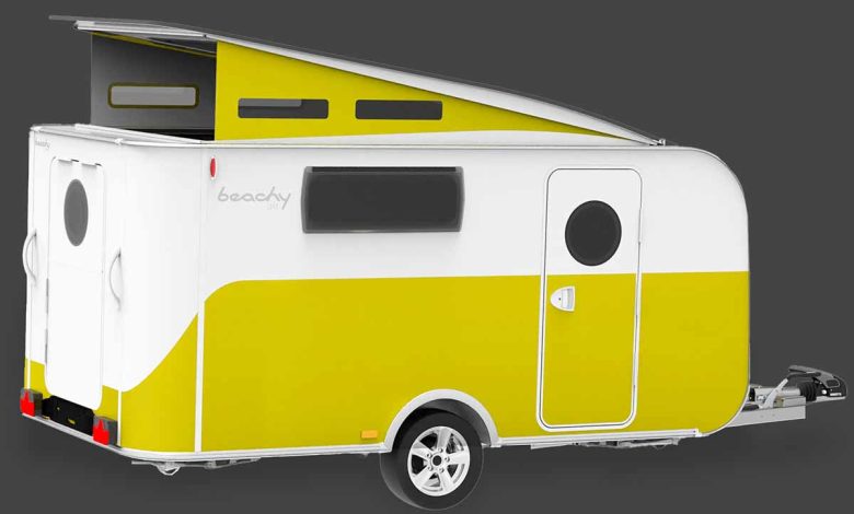 Une caravane légère et aérodynamique qui peut être tractée par des véhicules électriques avec un permis de conduire de catégorie B.