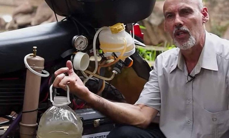 La moto "T Power H20" a été créée par Ricardo Azevedo, un fonctionnaire de Sao Paulo