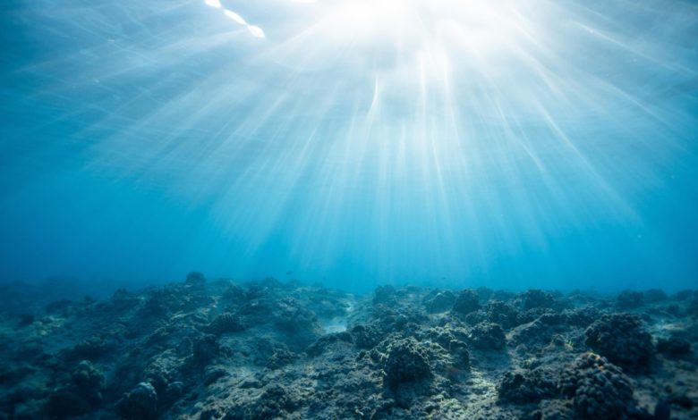 Extraire la vapeur d'eau naturelle au-dessus des océans pour alimenter les villes en eau potable.