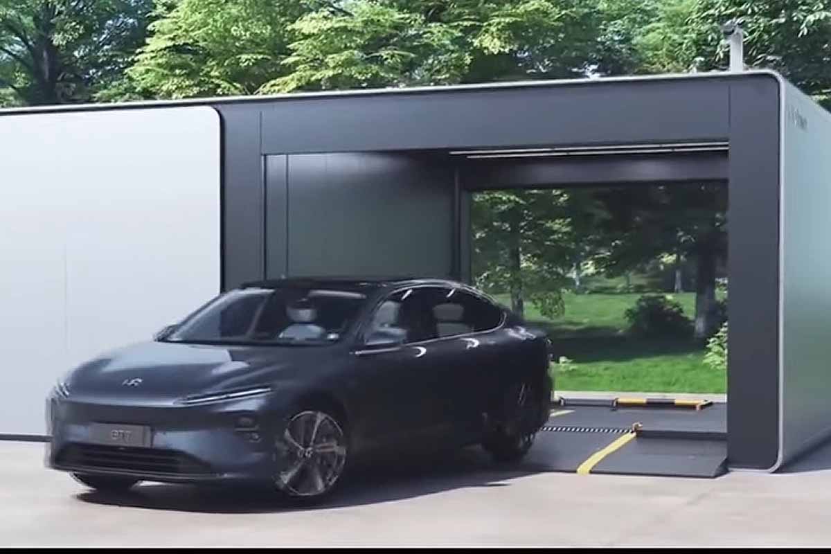 NIO a officiellement dévoilé sa station d'échange de batteries de troisième génération lors de l'événement NIO Day 2022 qui s'est tenu à Hefei, dans la province d'Anhui