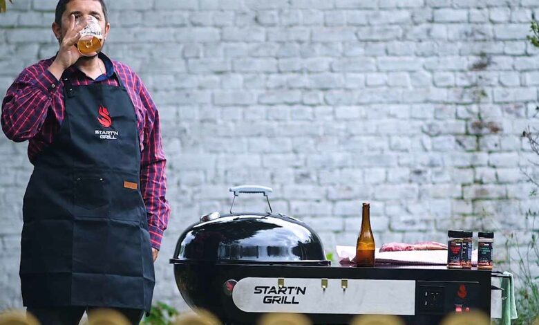 L'invention d'un barbecue au charbon de bois « sans effort ».