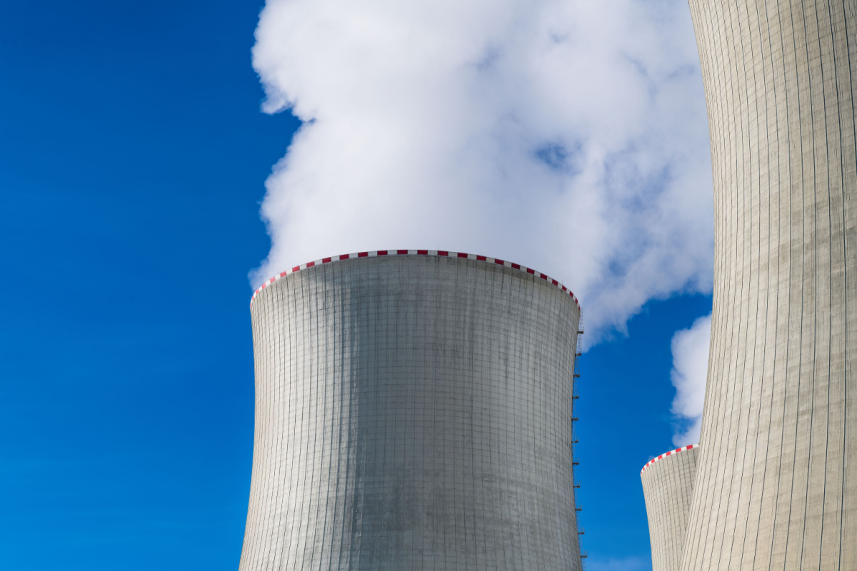 L'invention d'une méthode pour piéger les déchets radioactifs dans des minéraux pour un stockage à long terme.