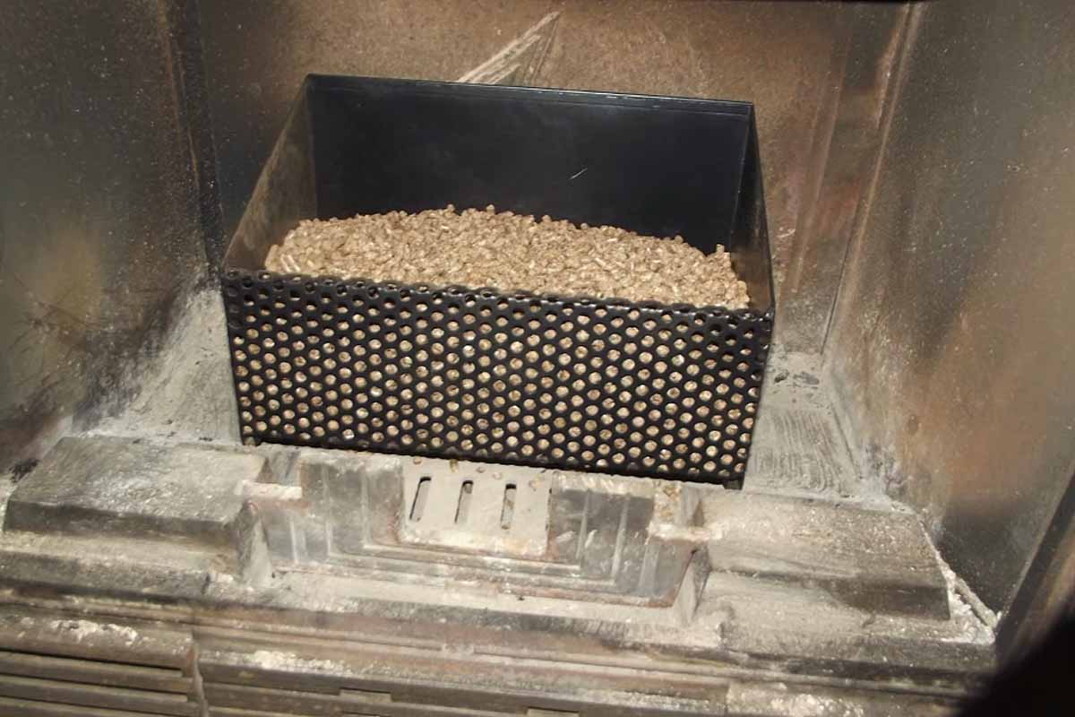 Panier à pellets pour insert encastrable - Brûleur à granulés