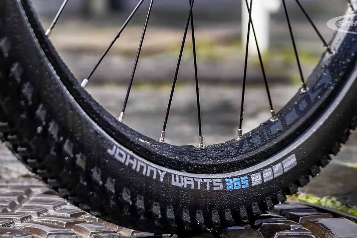 L'invention d'une technologie pour fabriquer des pneus de vélo électriques avec des pneus recyclés.